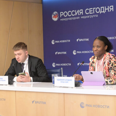 Форум российской идентичности

Участники:

- заместитель Министра науки и высшего образования Российской Федерации Константин МОГИЛЕВСКИЙ

- первый заместитель председателя Комитета Государственной Думы Российской Федерации по делам национальностей Ильдар ГИЛЬМУТДИНОВ

- Герой Российской Федерации, заместитель начальника Главного военно-политического управления Вооруженных Сил Российской Федерации генерал-лейтенант Апти АЛАУДИНОВ

- директор Федерального научного центра психологических и междисциплинарных исследований, академик РАО Юрий ЗИНЧЕНКО

- директор Центра экстренной психологической помощи МЧС России Юлия ШОЙГУ