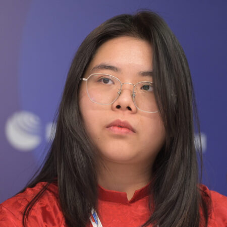 Форум российской идентичности

Участники:

- заместитель Министра науки и высшего образования Российской Федерации Константин МОГИЛЕВСКИЙ

- первый заместитель председателя Комитета Государственной Думы Российской Федерации по делам национальностей Ильдар ГИЛЬМУТДИНОВ

- Герой Российской Федерации, заместитель начальника Главного военно-политического управления Вооруженных Сил Российской Федерации генерал-лейтенант Апти АЛАУДИНОВ

- директор Федерального научного центра психологических и междисциплинарных исследований, академик РАО Юрий ЗИНЧЕНКО

- директор Центра экстренной психологической помощи МЧС России Юлия ШОЙГУ